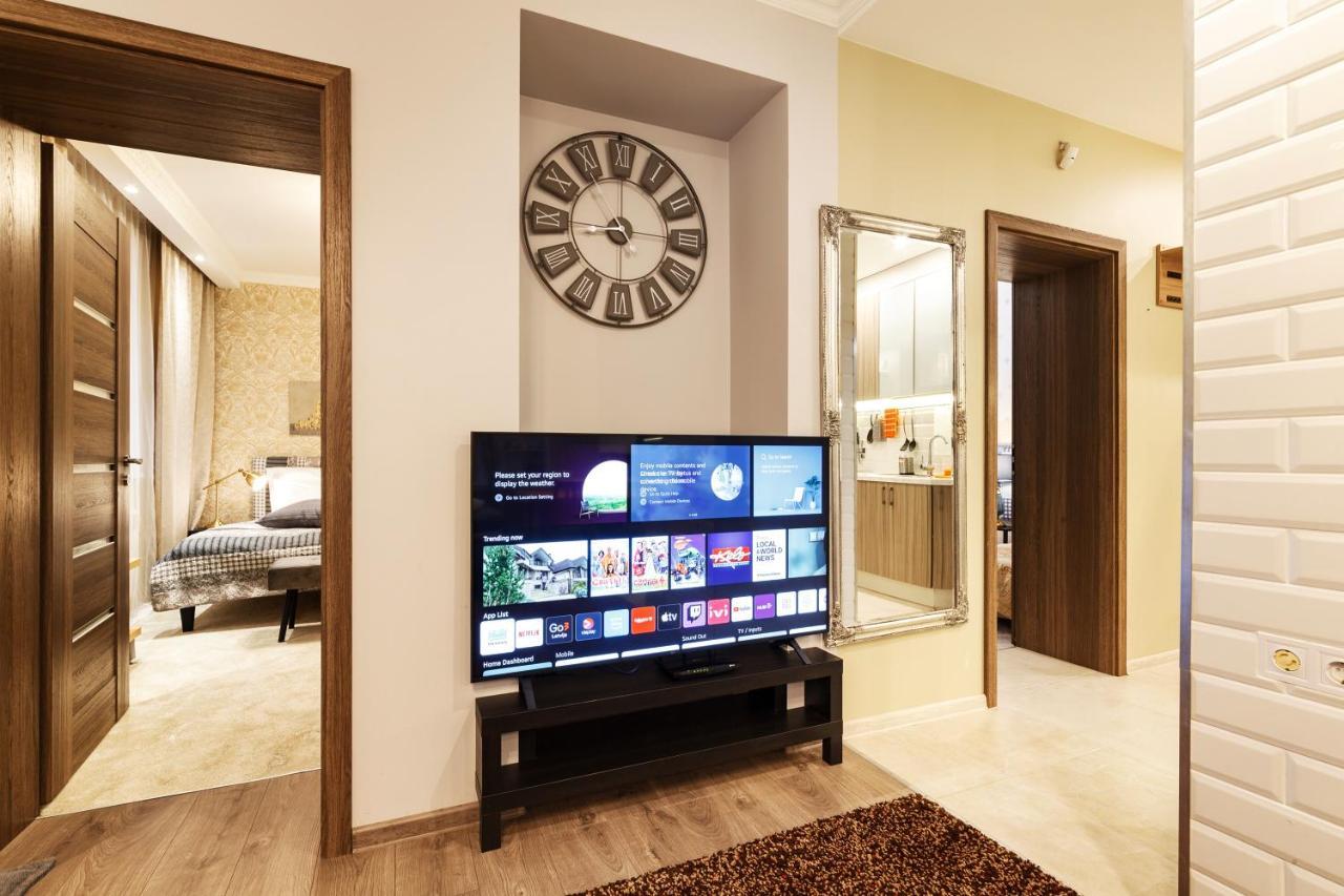 Parkcosylux Two Bedrooms Free Parking Huoneisto