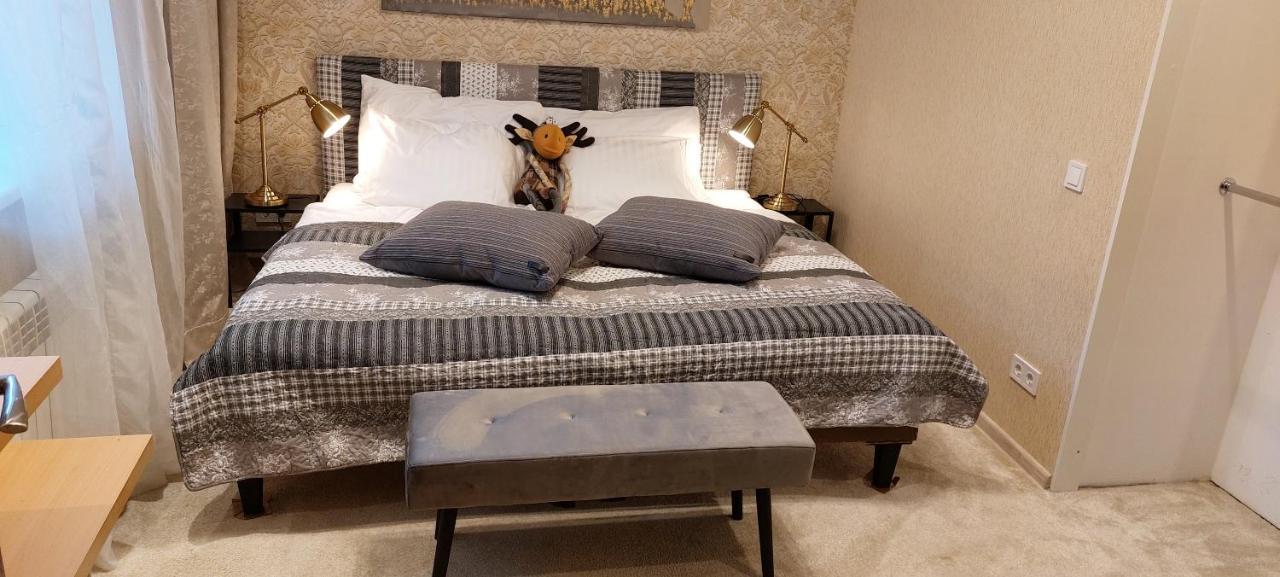 Huoneisto Parkcosylux Two Bedrooms Free Parking
