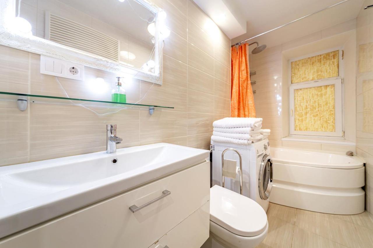 Huoneisto Parkcosylux Two Bedrooms Free Parking *